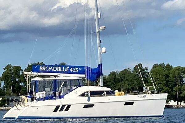 Picture Of: 2010 Broadblue 435 ADVENTURE
