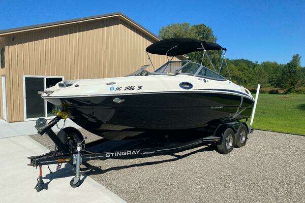 Picture Of: 2017 Stingray 21 Stingray 