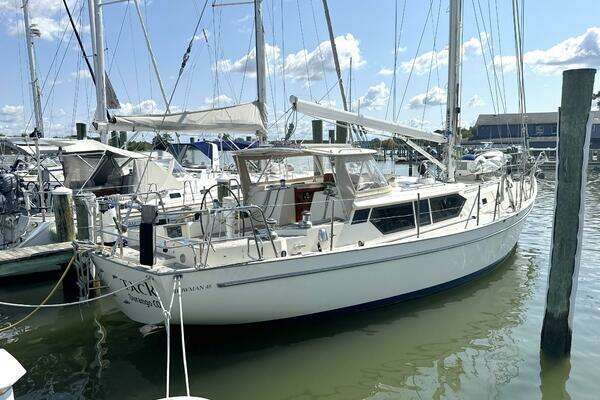 Picture Of: 1999 Bowman 48 Aft Cockpit Tack