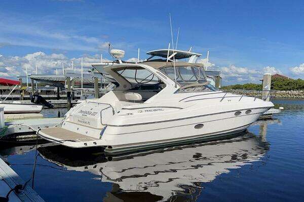 Picture Of: 2005 Regal 3560 Commodore INVISIBLE III