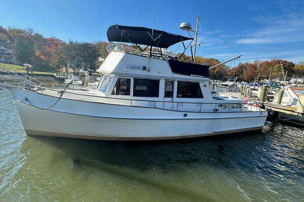 Picture Of: 1986 Grand Banks Classic Radius