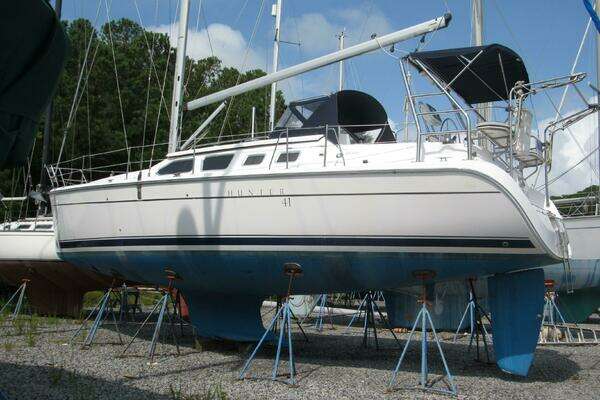 Picture Of: 2008 Hunter 41 Deck Salon Mariah