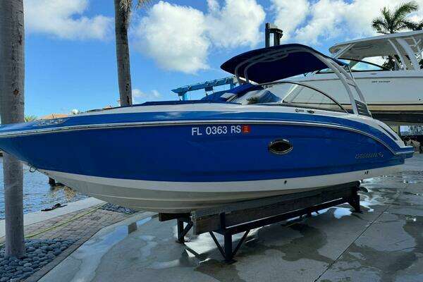 Picture Of: 2017 Chaparral 250 Suncoast 