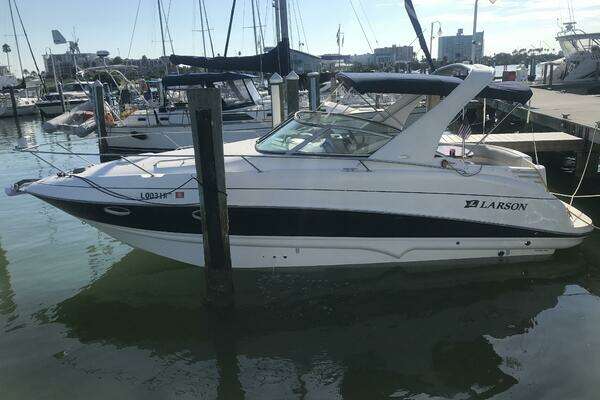 Picture Of: 2006 Larson 274 Cabrio 