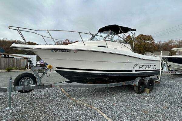 Picture Of: 1996 Robalo  