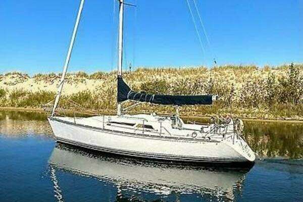 Picture Of: 2000 C&C 110 Too Cantankerous