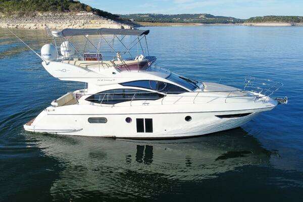 Picture Of: 2013 Azimut 40 Flybridge 