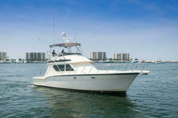 Picture Of: 1991 Hatteras 45 Convertible Reel Broke