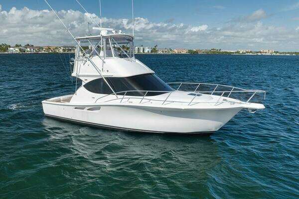 Picture Of: 2015 Tiara Yachts Tiara 390 Convertible 