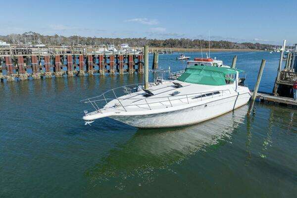 Picture Of: 1990 Sea Ray 420 Sundancer Calhoun's Saloon