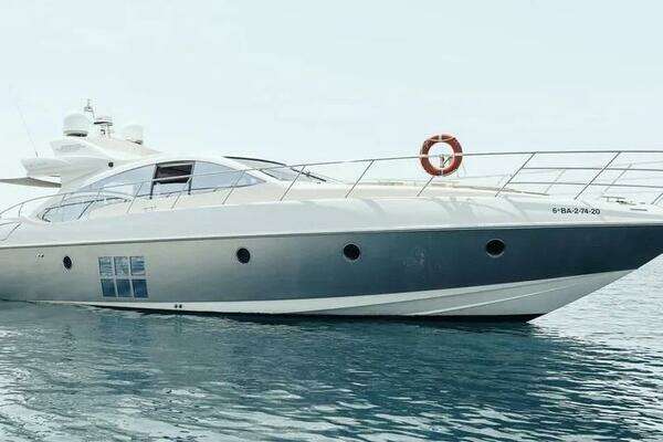 Picture Of: 2009 Azimut 68S 