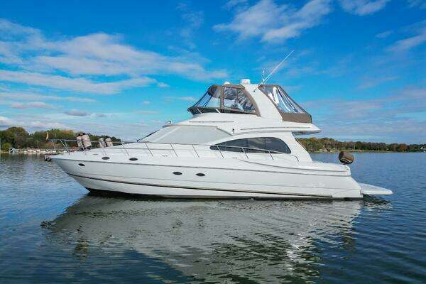 Picture Of: 2002 Cruisers Yachts 5000 Sedan Sport V-TACH'N III