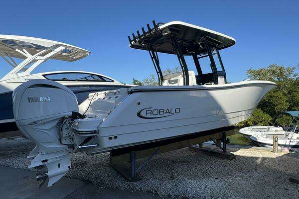 Picture Of: 2023 Robalo R270 Center Console 