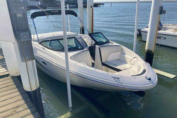 Picture Of: 2012 Sea Ray 190 Sport 