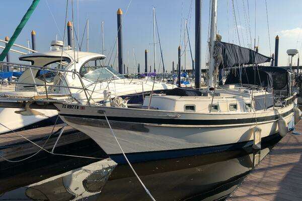 Picture Of: 1987 Tayana Mariner 36 Sandpiper
