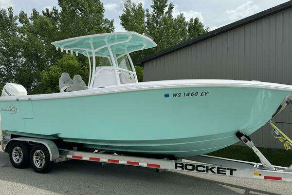 Picture Of: 2022 Streamline Center Console 