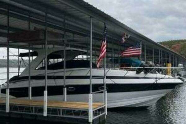 Picture Of: 2006 Crownline 340 CR 