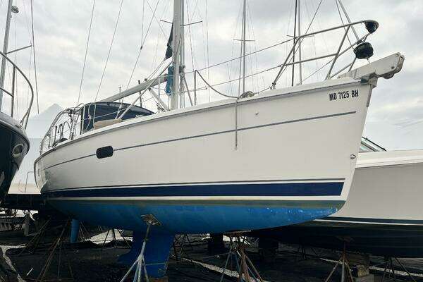 Picture Of: 2003 Hunter 356 