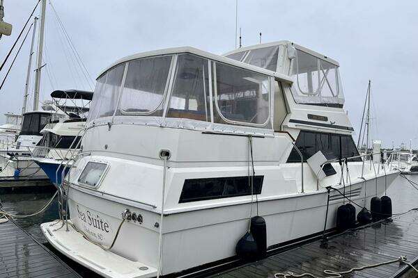 Picture Of: 1989 Viking 44 Motor Yacht Sea Suite