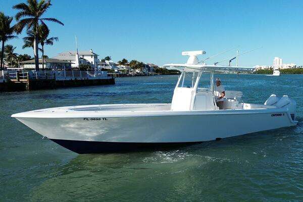 Picture Of: 2023 Contender 32 Step 