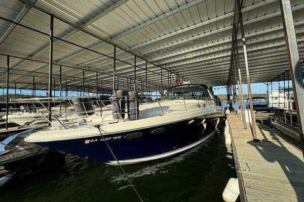 Picture Of: 2004 Sea Ray 380 Sundancer 