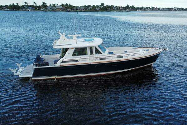 Picture Of: 2013 Sabre 48 Salon Express 