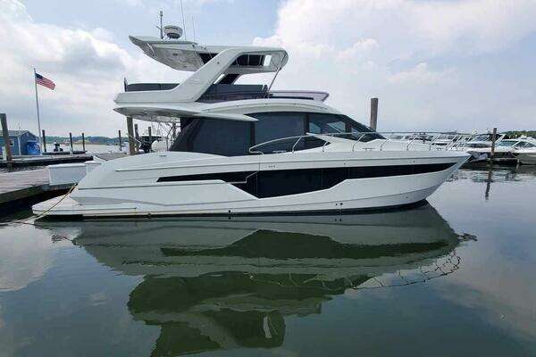 Picture Of: 2020 Galeon 500 Fly 