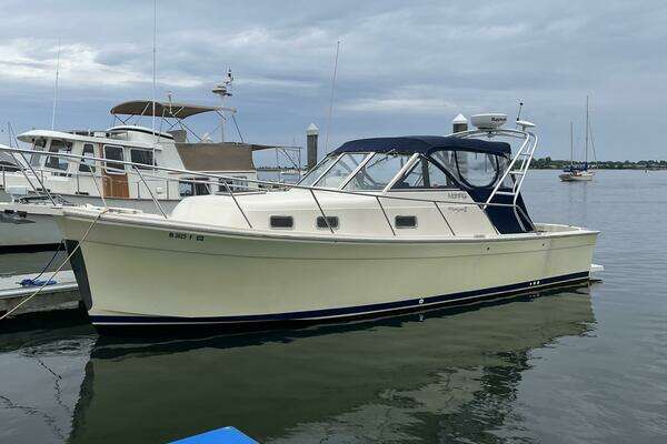 Picture Of: 2005 Mainship Rum Runner 2 Salty Dazed
