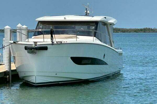 Picture Of: 2020 Greenline 39 E-Drive Fully Charged