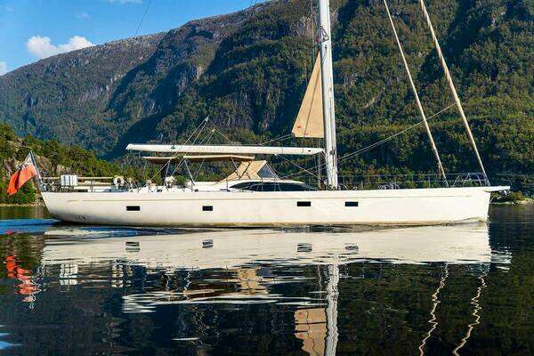 Picture Of: 2014 Oyster Yachts Oyster 825 CHAMPAGNE HIPPY