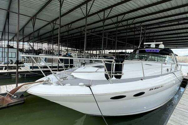 Picture Of: 2003 Sea Ray 380 Sundancer 