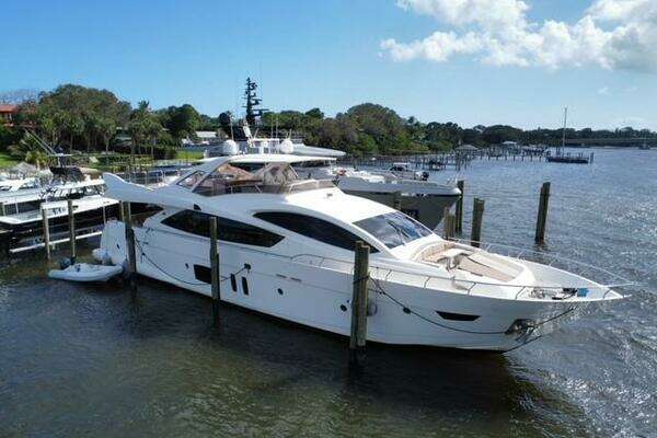 Picture Of: 2009 Astondoa 95 GLX 