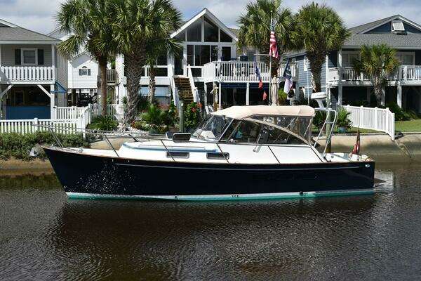 Picture Of: 1999 Legacy 34 Express Don't Blink