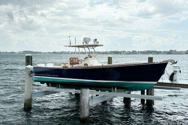 Picture Of: 2002 Hinckley Talaria 29 C Katie J