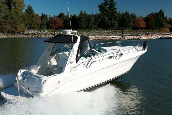 Picture Of: 2001 Sea Ray  