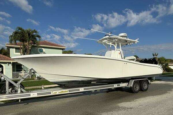 Picture Of: 2012 Yellowfin 29 