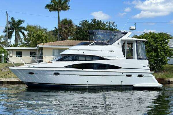 Picture Of: 2001 Carver 40 Flybridge CRAVER