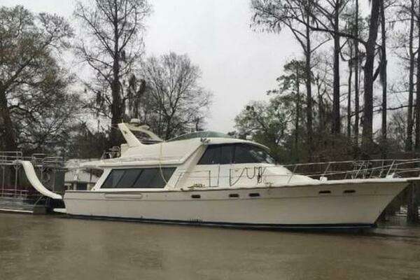 Picture Of: 2000 Bayliner 4788 