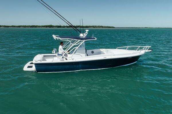 Picture Of: 2003 Strike 31 Open 