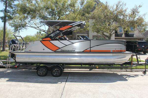 Picture Of: 2021 Berkshire 25 Sport CL 