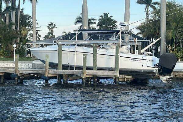 Picture Of: 2001 Contender  