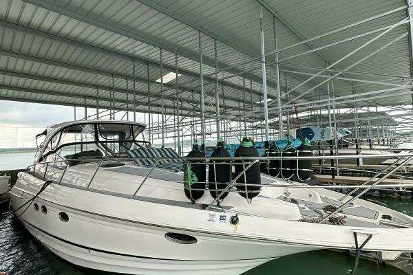 Picture Of: 2007 Regal 4460 Commodore 