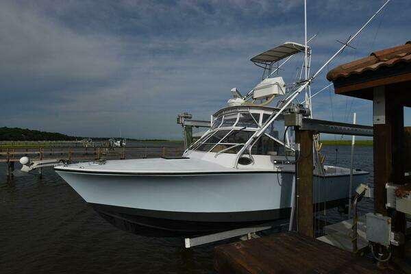 Picture Of: 2001 Carolina Classic 28 Express Fisherman 