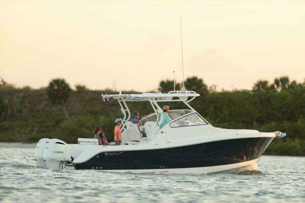 Picture Of: 2025 Edgewater 280CX 