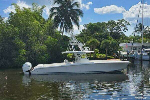 Picture Of: 2014 Bahama 41 FS DRAGONFLY