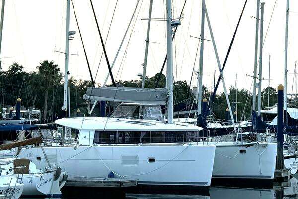 Picture Of: 2016 Lagoon 400 S2 Perspective