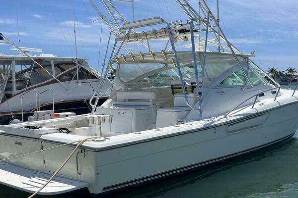 Picture Of: 2004 Rampage 38 Express Bobalu