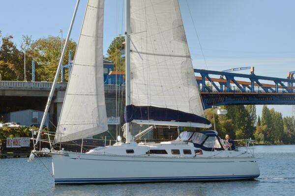 Picture Of: 2002 Saga 35 Sagesse