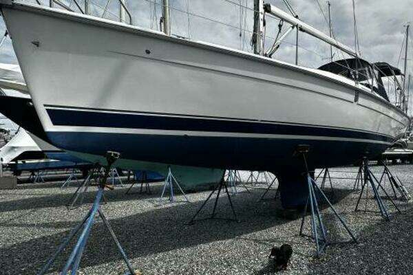 Picture Of: 2004 Hunter  Santa Cruz