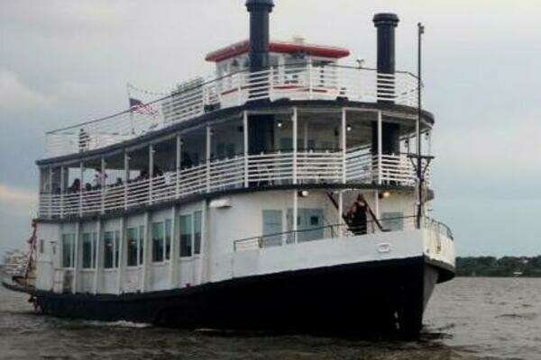 Picture Of: 1984 Commercial Vinette 99 Paddle Wheel 